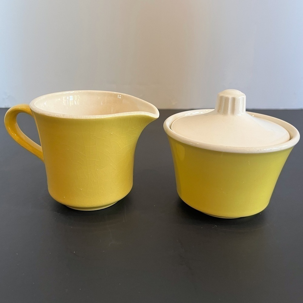 Vintage USA Covered Sugar Bowl and Creamer Set